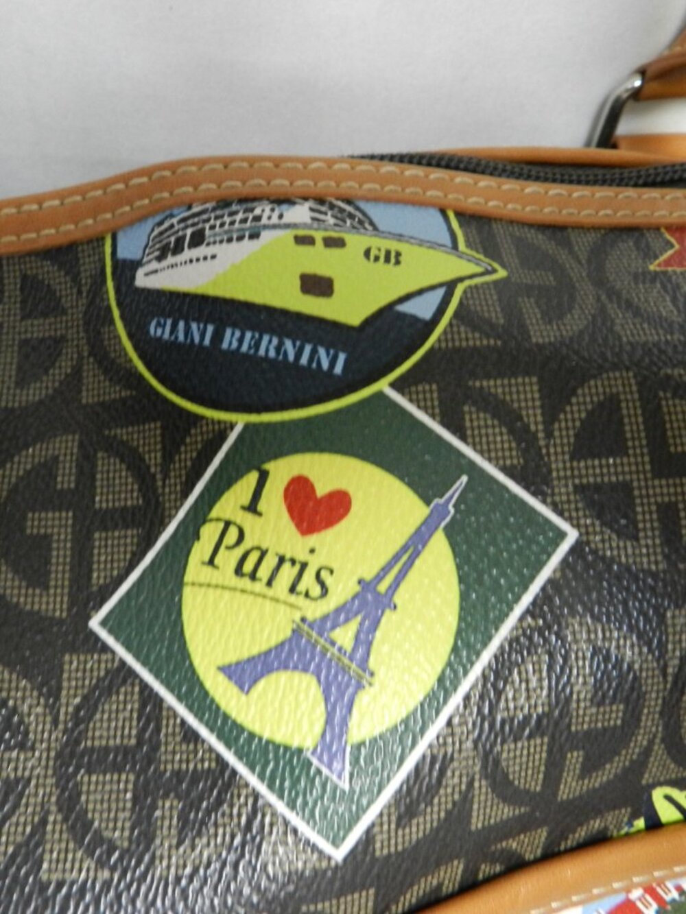 Giani Bernini Postcard duffle travel large bag Coated canvas Ahoy Paris Flags - Picture 9 of 16